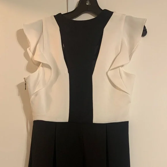 BCBGENERATION Black and White Dress size 8
